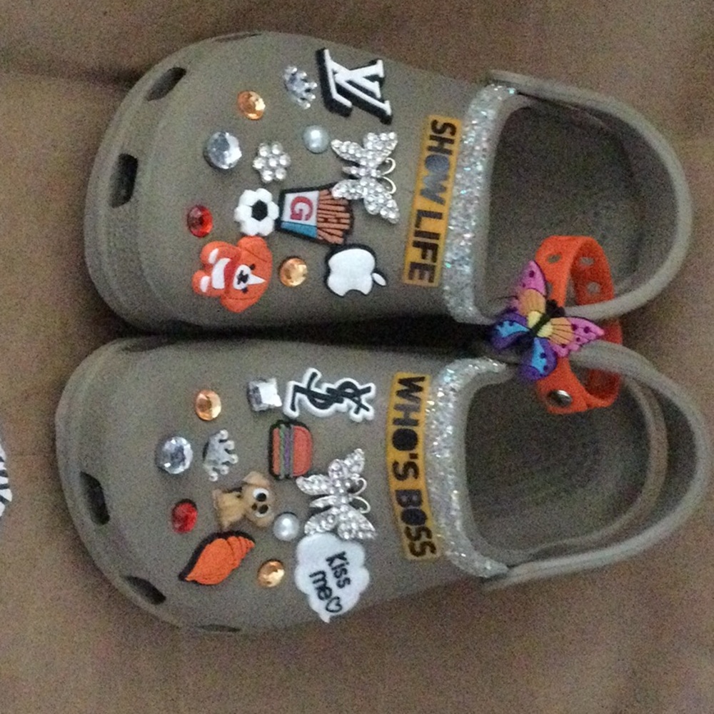 Crocs Khaki tan sz W8-9 M6-7